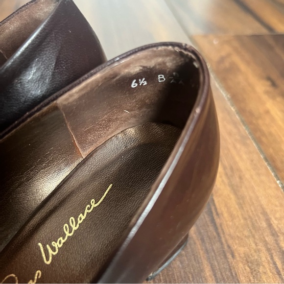 Thomas Wallace Vintage Leather Pumps – Low Heel | Size 6.5 B - Picture 3 of 11